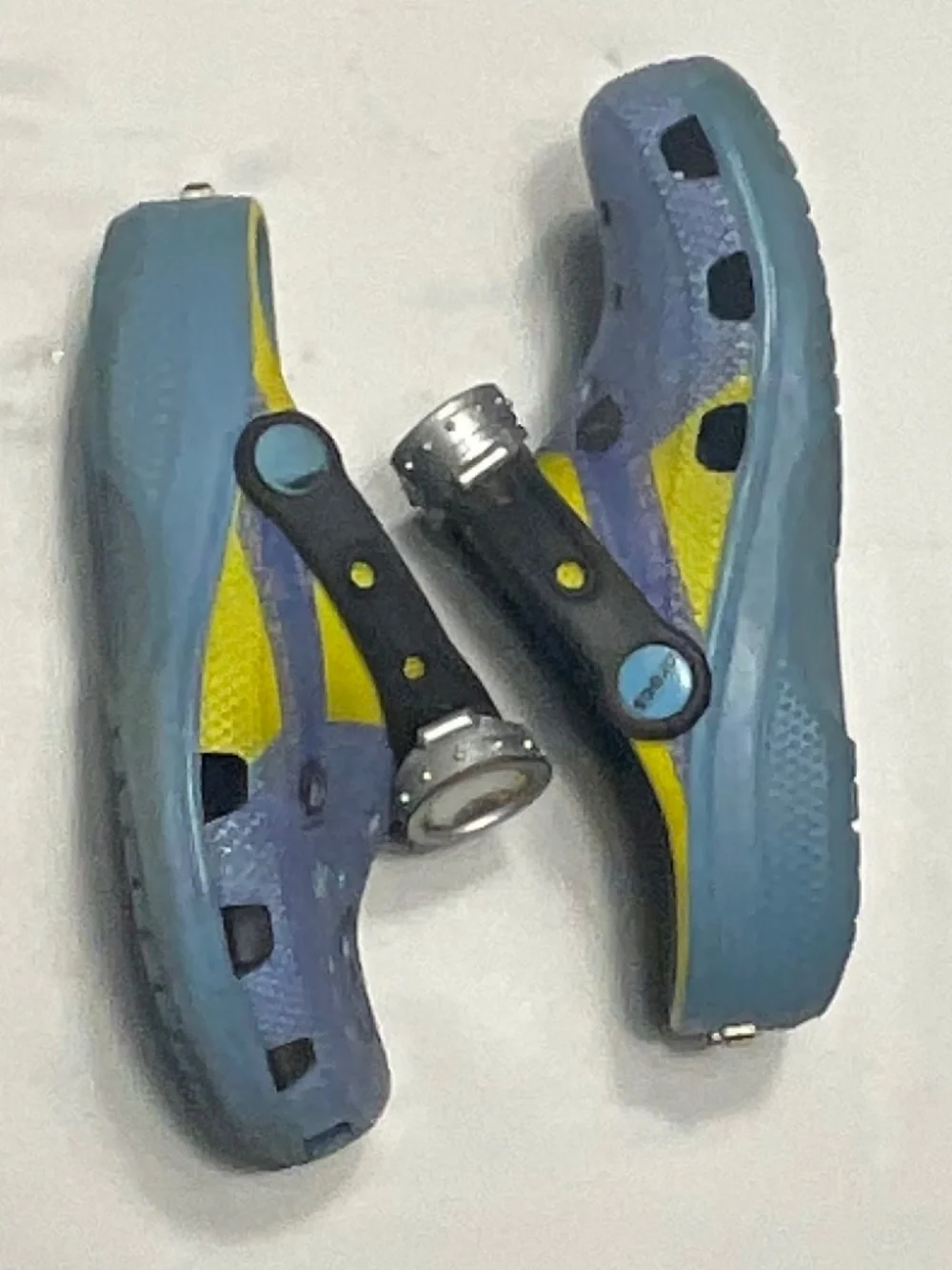 CROCS Despicable Me Minions Classic Clogs with 3D Minion StrapSize 1